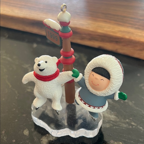 Vintage Hallmark Frosty Friends 1999 #20 Holiday Ornament - Picture 3 of 13